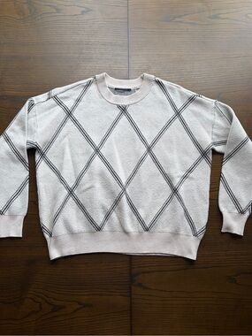 Women's Crewneck Sweater with Diamond Pattern